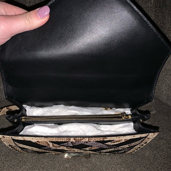 Brand new Michael Kors Purse - Picture 3 of 5